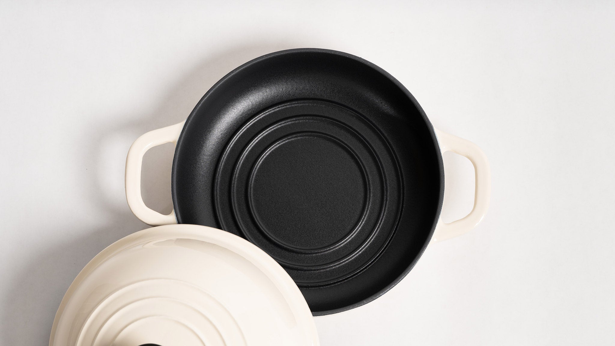 Cast Iron Bread Oven - Cream